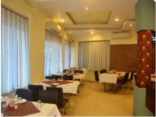 Hotel Muskan Palace Ujjain Luaran gambar