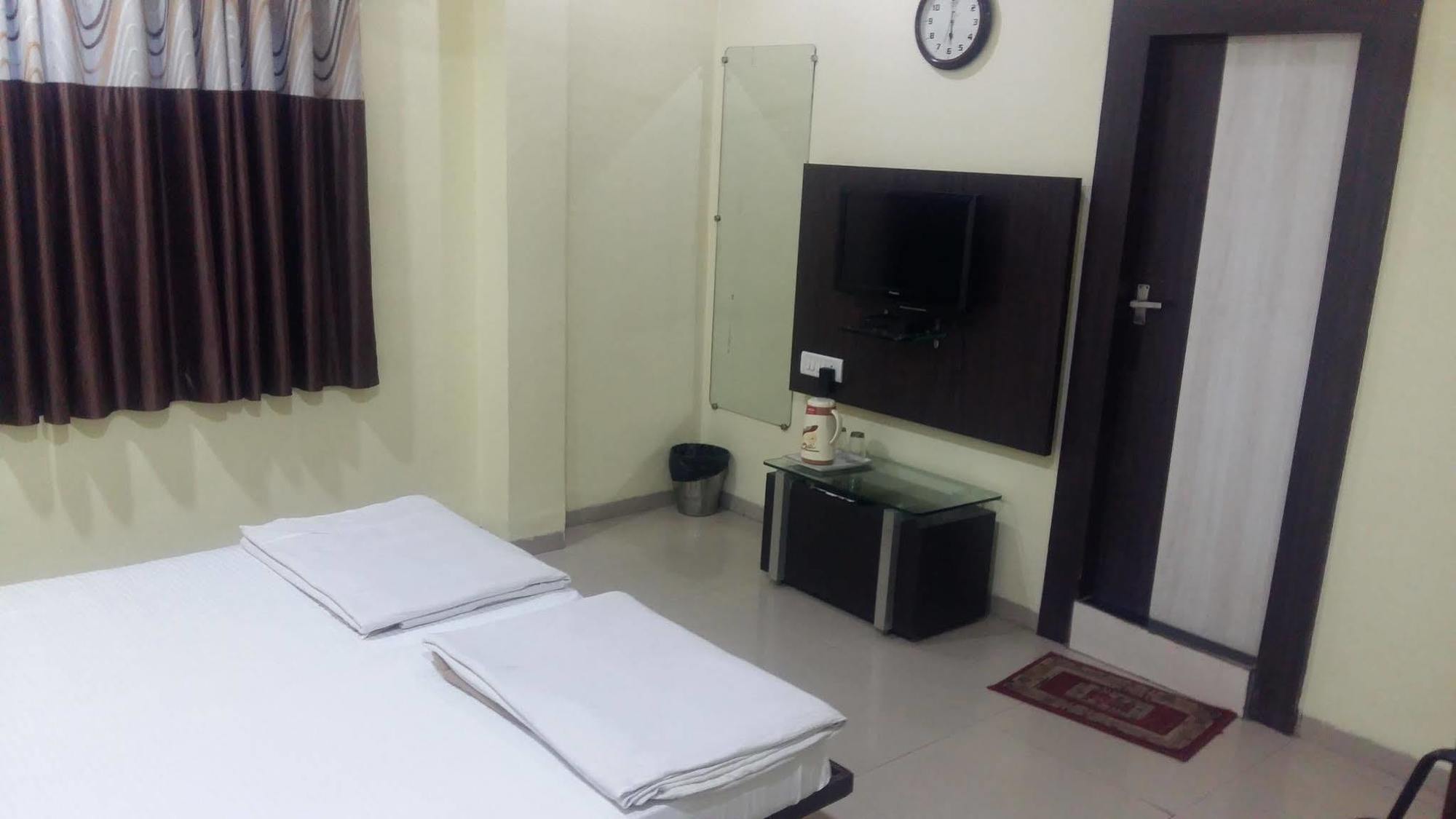 Hotel Muskan Palace Ujjain Luaran gambar